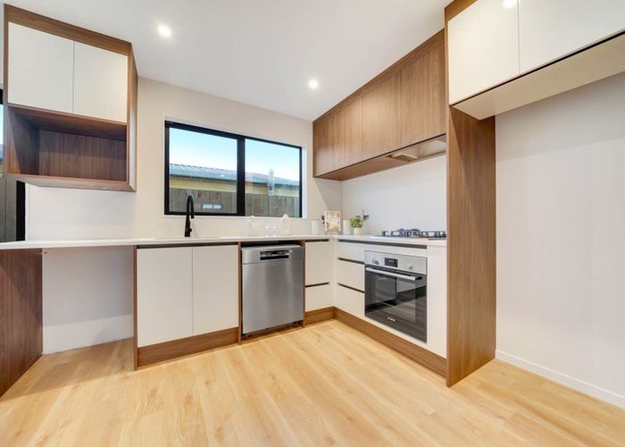  at Lot 2/511 Massey Road, Mangere, Manukau City, Auckland