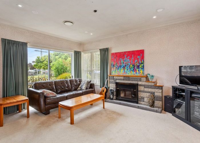  at 27 Churchill Avenue, Manurewa, Auckland