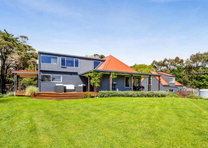  at 215 Cowling Road, Hurdon, New Plymouth