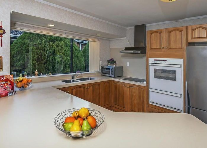  at 16 Headcorn Place, Botany Downs, Manukau City, Auckland