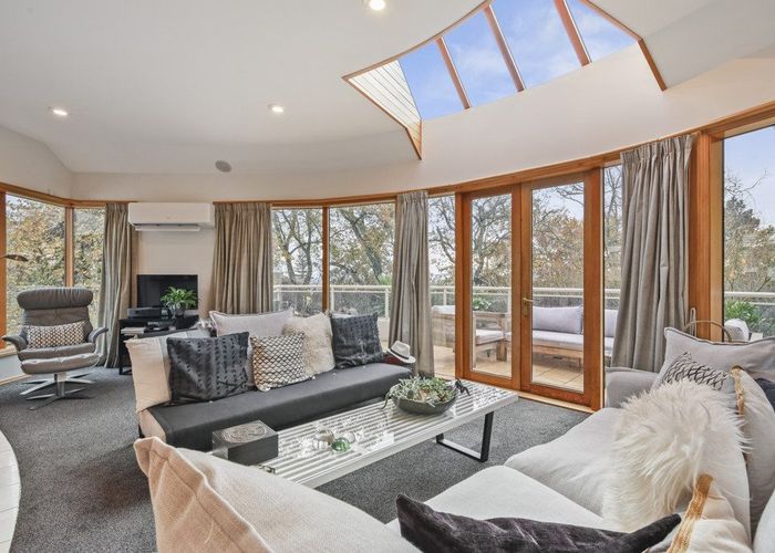  at 32 Dyers Pass Road, Cashmere, Christchurch City, Canterbury