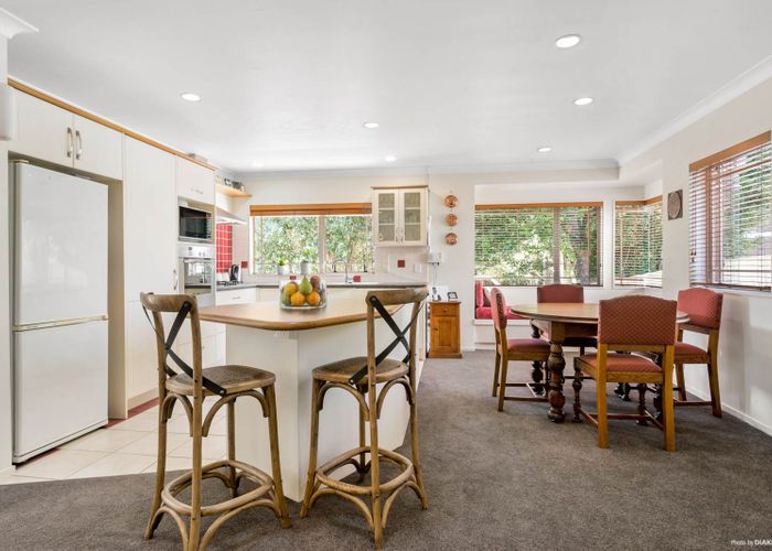  at 2/10 Mawson Avenue, Torbay, Auckland