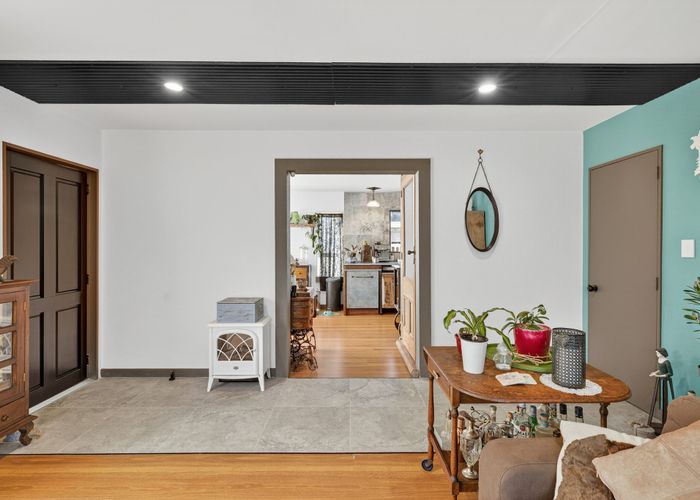  at 2/44 Shakespeare Road, Waltham, Christchurch City, Canterbury