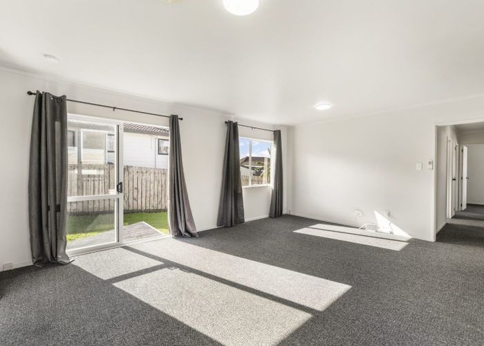  at 1/75 Etherton Drive, Weymouth, Manukau City, Auckland