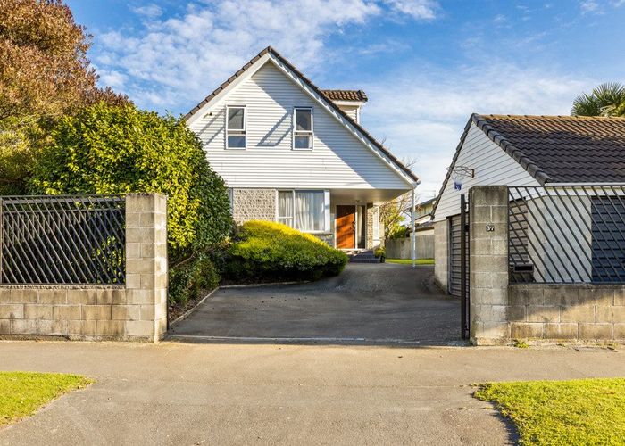  at 37 Woodbury Street, Avonhead, Christchurch City, Canterbury
