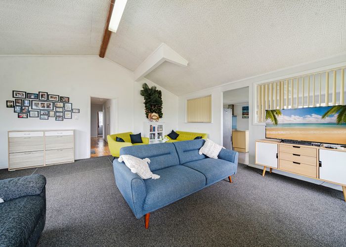  at 58 Holbrook Street, Blockhouse Bay, Auckland