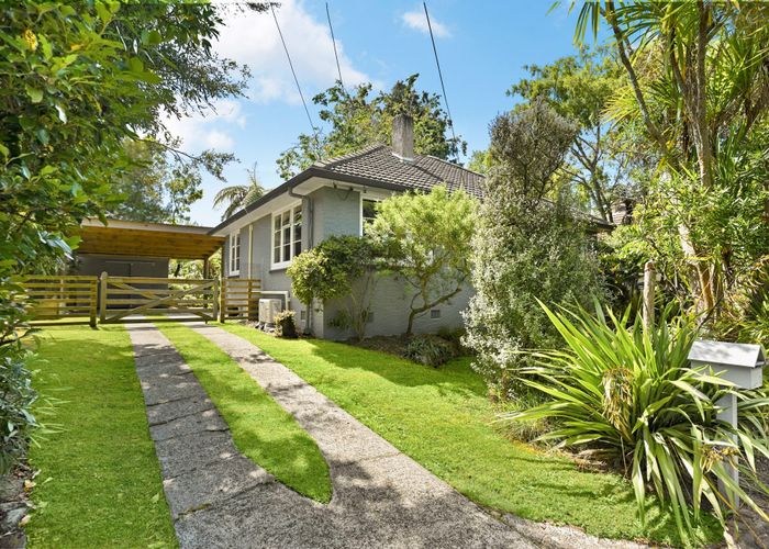  at 12 Stokes Crescent, Maeroa, Hamilton