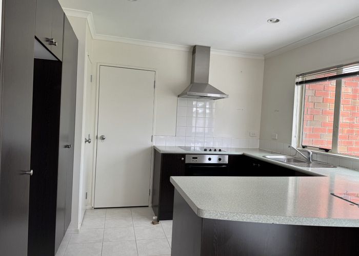  at 15 Brashier Circle, Sunnyvale, Waitakere City, Auckland