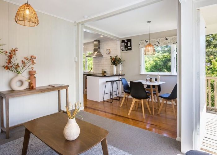  at 58 Gordon Road, Plimmerton, Porirua