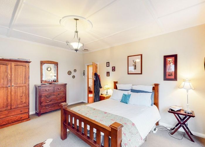  at 74 Glenmore Street, Northland, Wellington