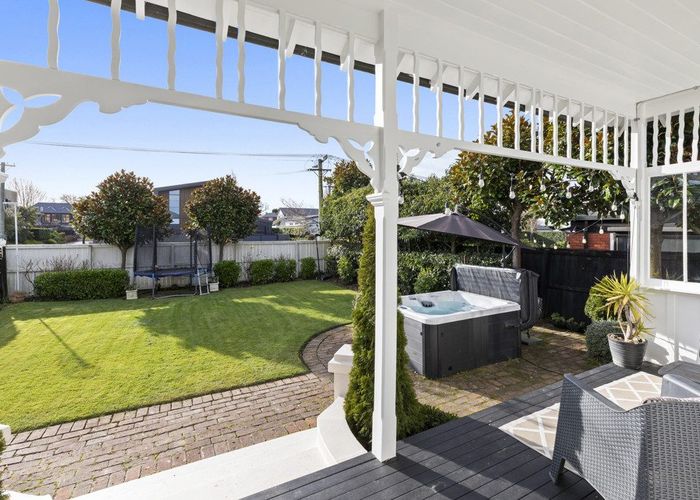  at 32 Taylors Avenue, Fendalton, Christchurch City, Canterbury