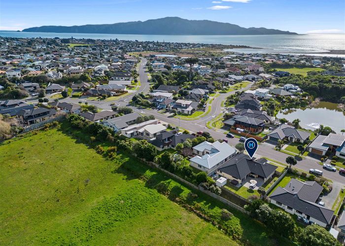  at 82 The Drive, Paraparaumu Beach, Paraparaumu