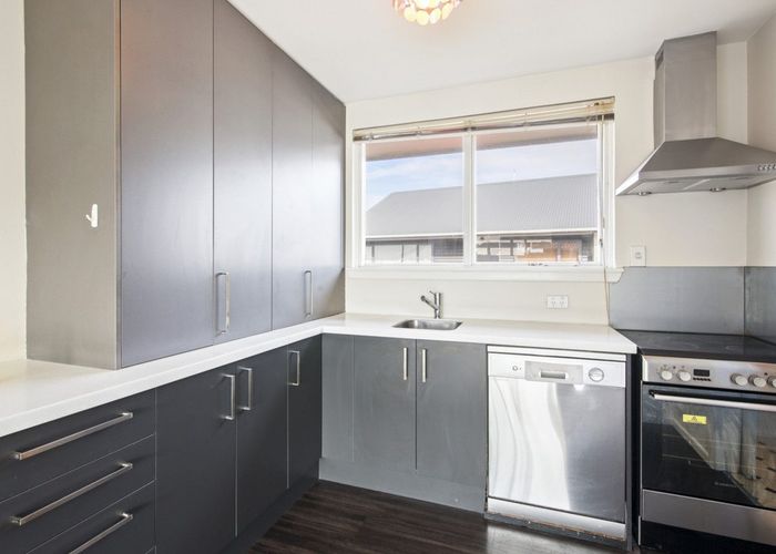  at 2/14 Claymore Street, Woolston, Christchurch City, Canterbury