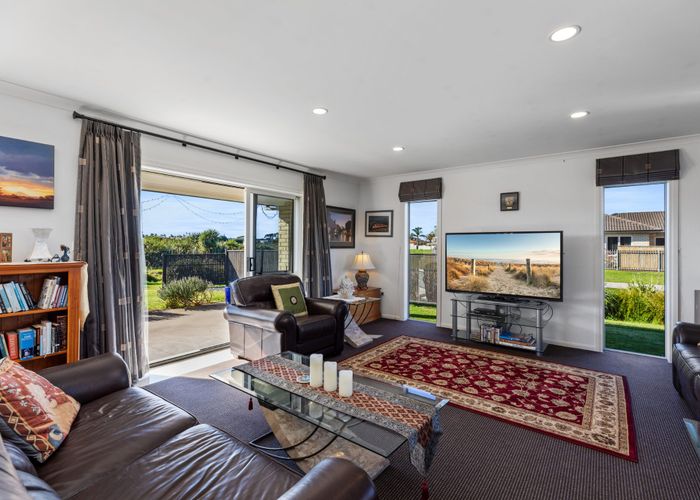  at 95 Oriental Parade, Papamoa, Tauranga, Bay Of Plenty