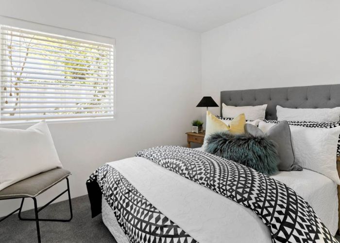  at 2/67 Sarsfield Street, Herne Bay, Auckland City, Auckland