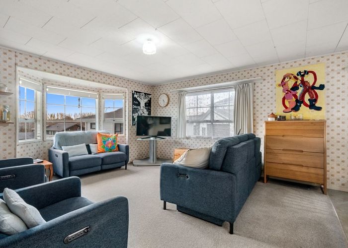  at 6 Glenmary Place, Papatoetoe, Manukau City, Auckland