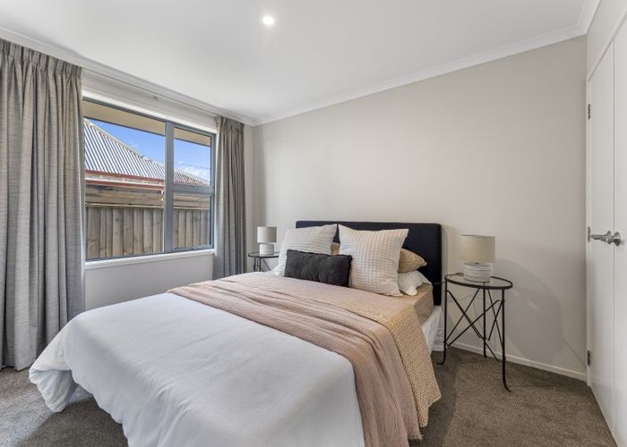  at 2/159 Edgeware Road, Edgeware, Christchurch