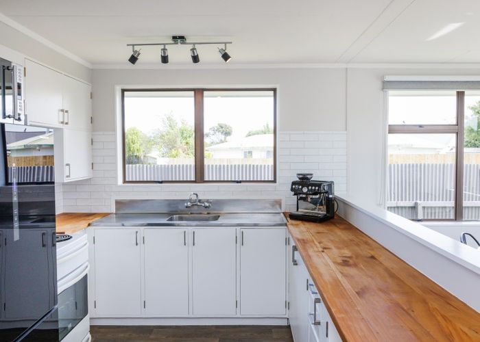  at 25 Chelmarsh Place, Highbury, Palmerston North