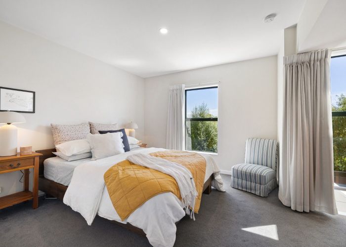  at 4/33 Winchester Street, Merivale, Christchurch