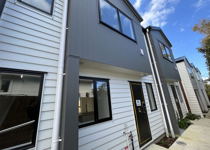  at 4/31 Reid Road, New Lynn, Auckland