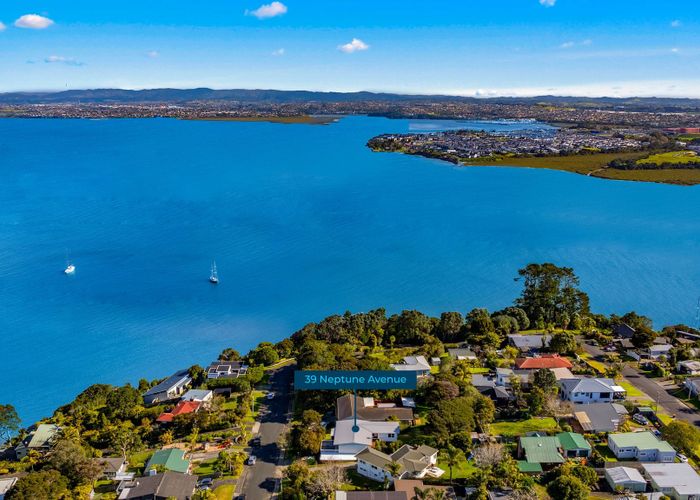  at 39 Neptune Avenue, Beach Haven, North Shore City, Auckland