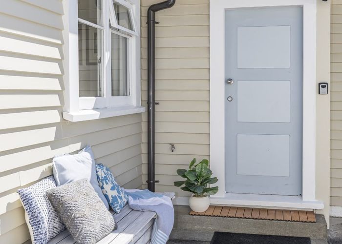  at 15 Glanmire Road, Newlands, Wellington, Wellington