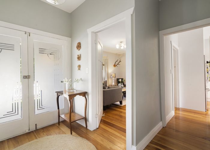  at 5 Carrie Street, Sandringham, Auckland