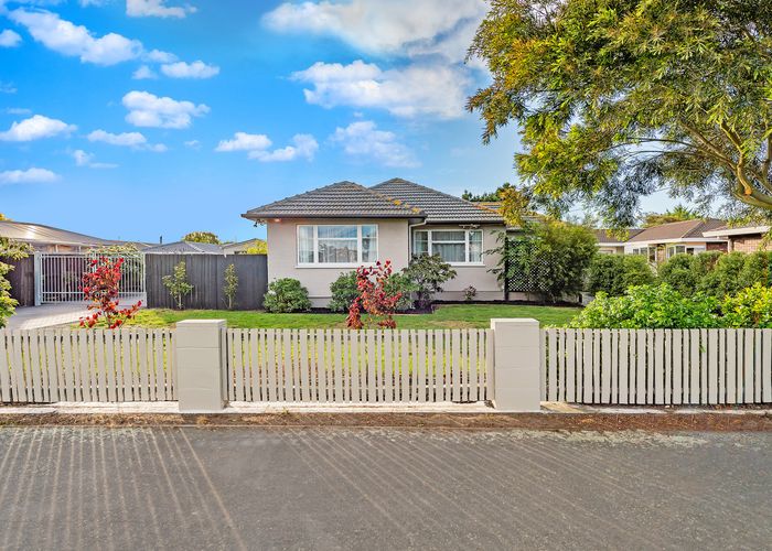  at 70 Inwoods Road, Parklands, Christchurch