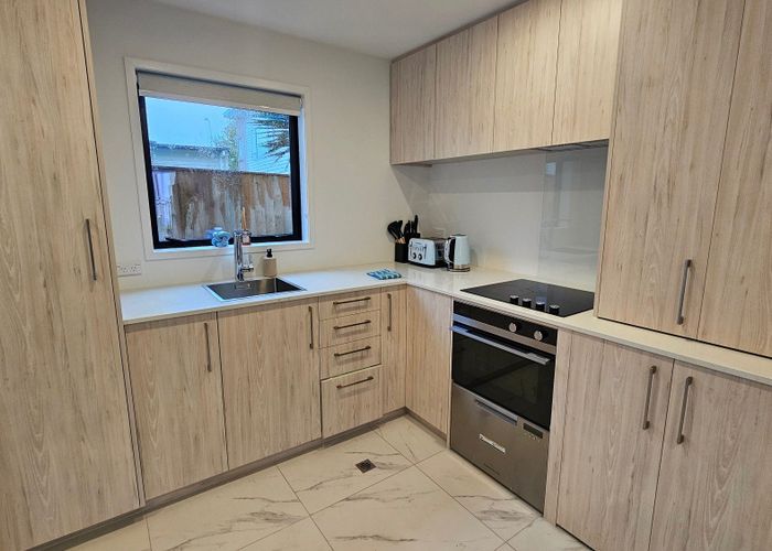  at 10/23 Awaroa Road, Sunnyvale, Waitakere City, Auckland