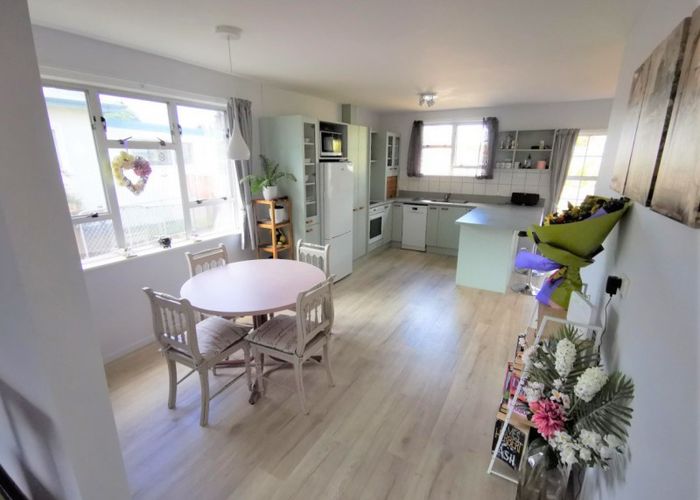  at 42 Thyra Street, Dannevirke