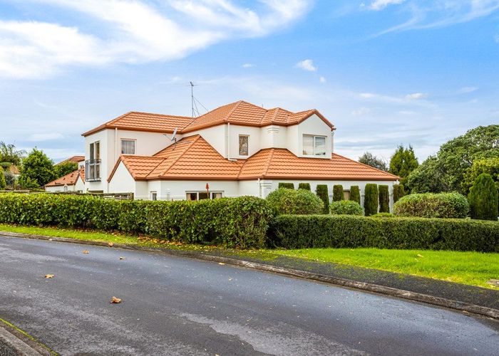  at 2 Chettle Court, New Lynn, Auckland