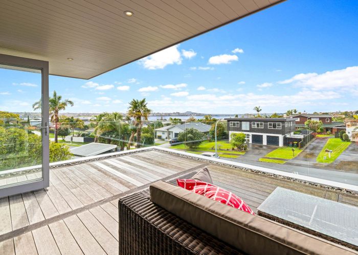  at 7 Melissa Place, Farm Cove, Manukau City, Auckland