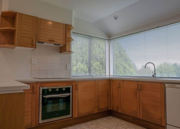  at 2 Sharples Place, Somerville, Manukau City, Auckland