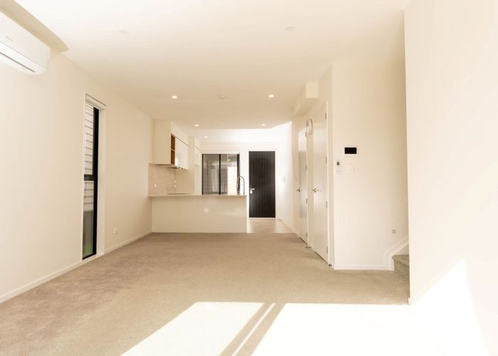  at 2/535 Swanson Road, Ranui, Waitakere City, Auckland