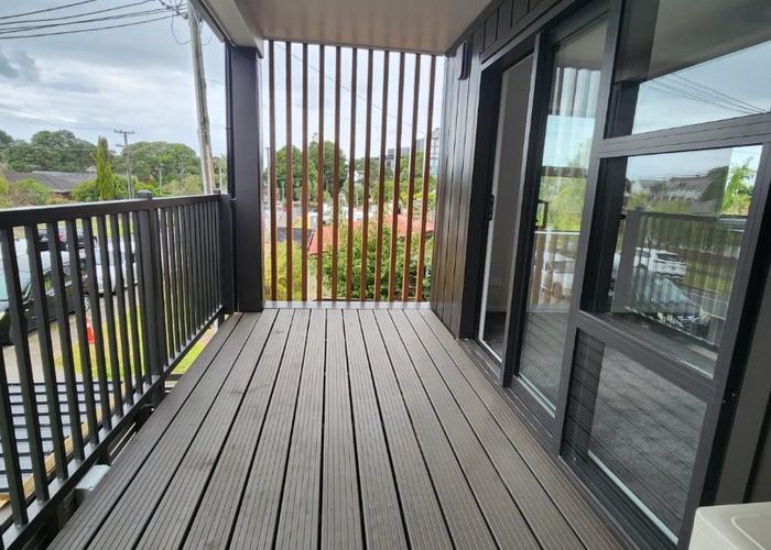  at 8/6 Hamlin Road, Mount Wellington, Auckland City, Auckland