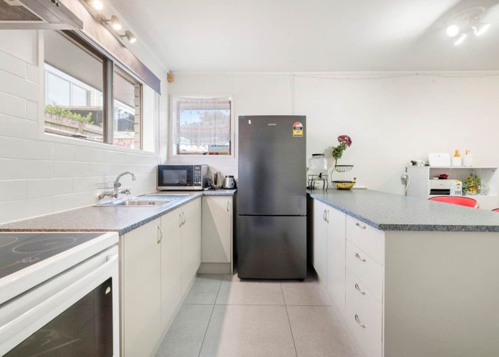  at 2/1 Halsey Road, Manurewa, Auckland