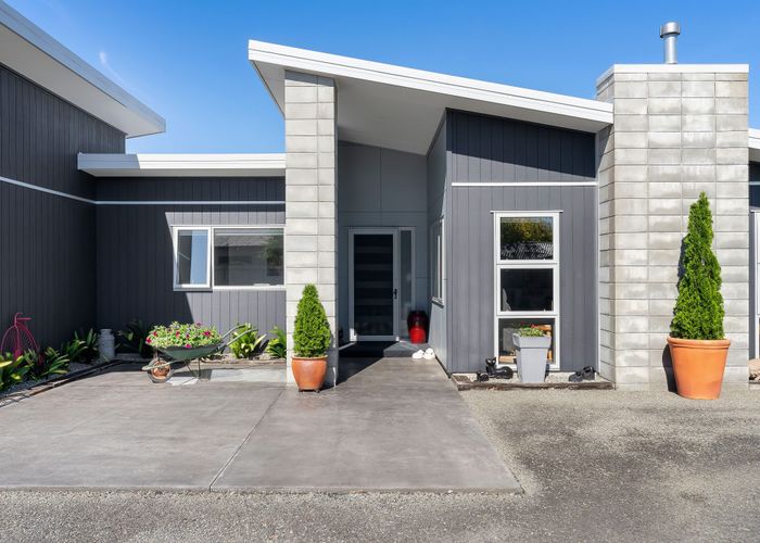 For sale 21 Okarito Avenue, Levin, Horowhenua, Manawatu / Whanganui