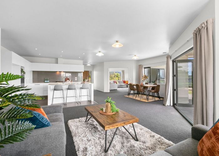  at 713 Plymouth Road, Koru, New Plymouth