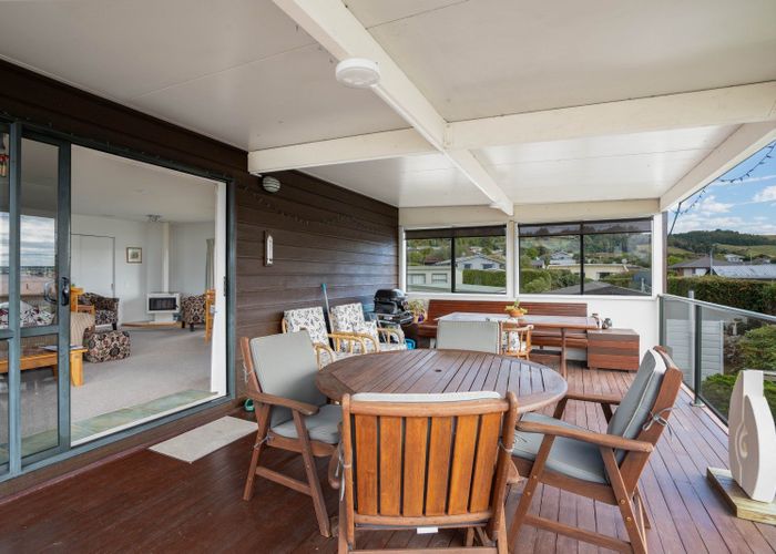  at 1 Scenic Heights, Acacia Bay, Taupō