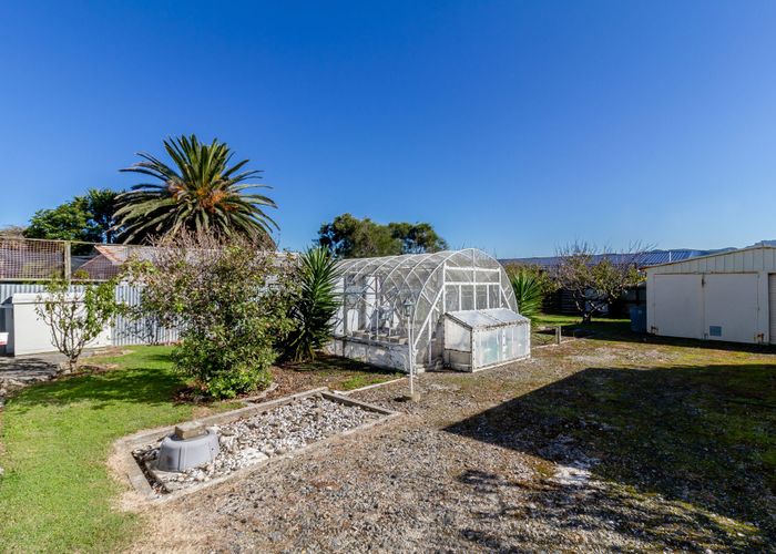  at 115 North Shore Road, Eskdale