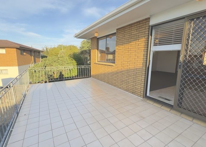  at 2/42 New Windsor Road, New Windsor, Auckland City, Auckland