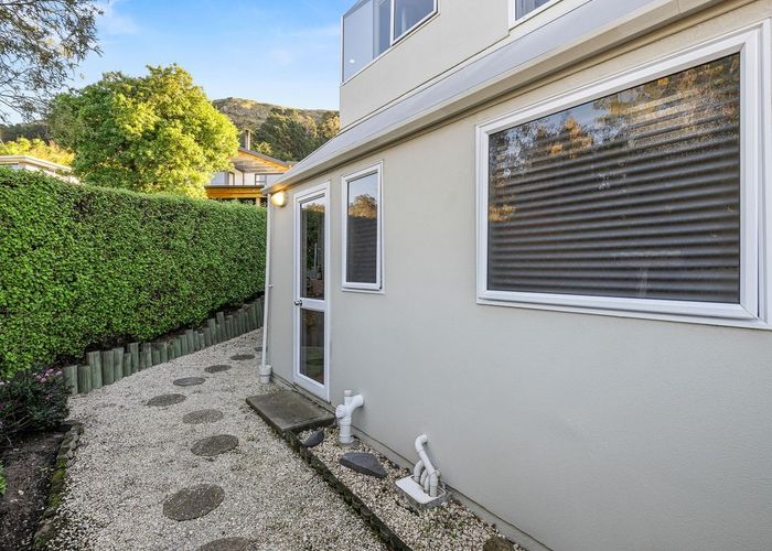  at 9A Avoca Valley Road, Heathcote, Christchurch City, Canterbury