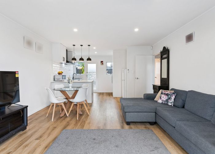  at 1/11 Alston Avenue, Kelston, Waitakere City, Auckland