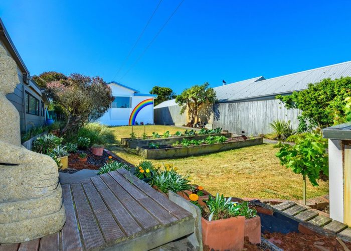  at 16 Tovey Street, New Brighton, Christchurch City, Canterbury