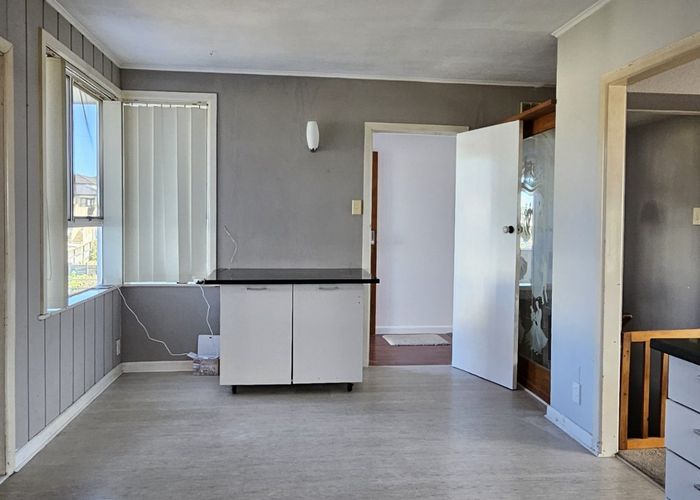  at 700 Richardson Road, Mount Roskill, Auckland City, Auckland