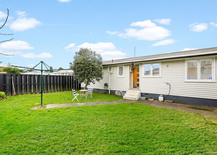  at 1/18 Brentford Place, Manurewa, Manukau City, Auckland