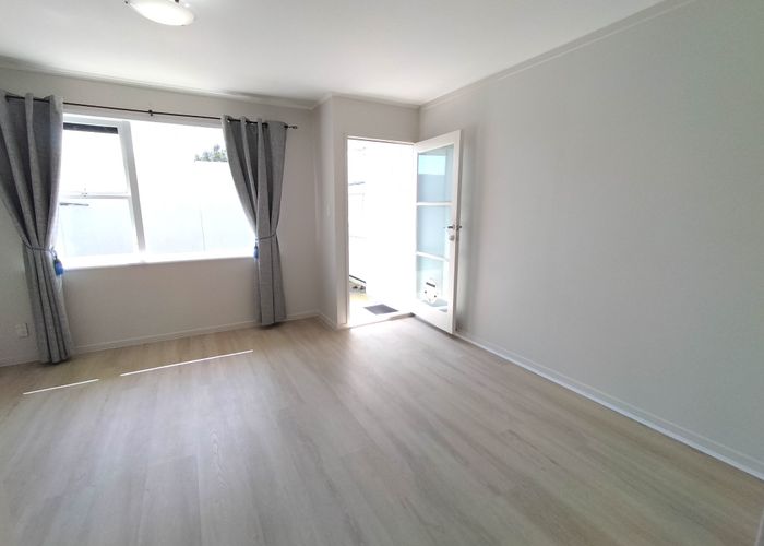  at 2/235 Marua Road, Mount Wellington, Auckland