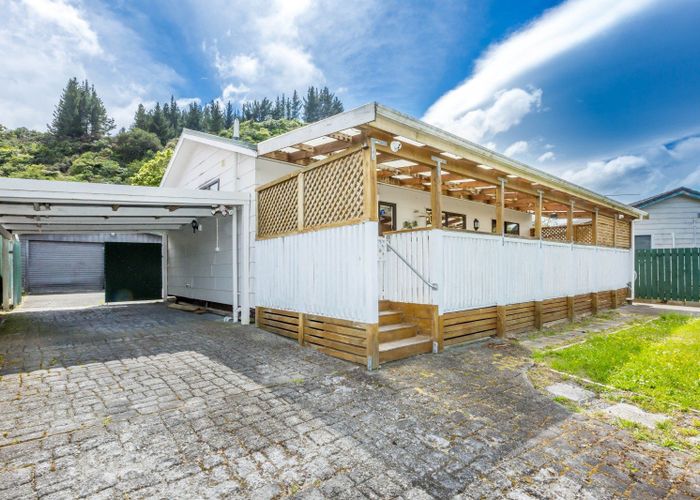  at 6 Edmund Lomas Grove, Birchville, Upper Hutt, Wellington