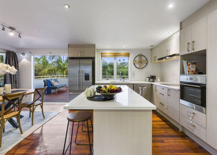  at 34 Kiteroa Terrace, Rothesay Bay, North Shore City, Auckland