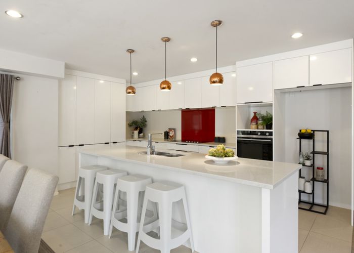  at 2/41 Fairmount Road, Titirangi, Auckland